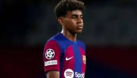 德布劳内职业生涯告别那不勒斯：意大利足球巨星告别篇章